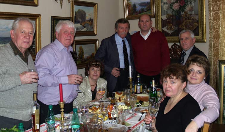 Друзья в гостях у художника Эдуарда Панова