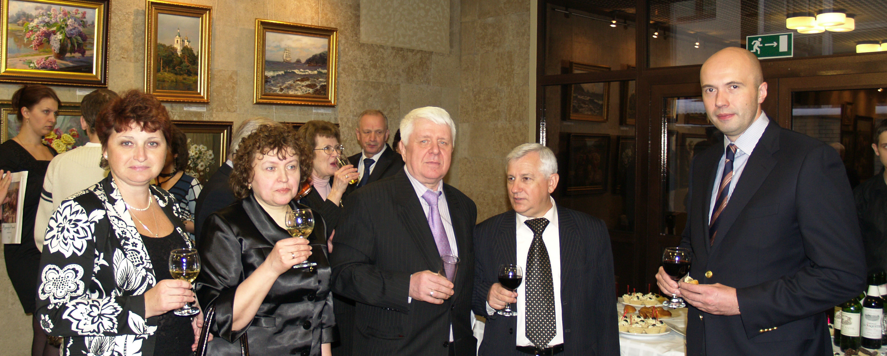 Открытие персональной выставки Эдуарда Панова в ГК «Росатом». Москва, февраль 2010 г.